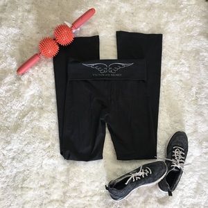 Victoria’s Secret SuperModel Essentials Yoga Pants